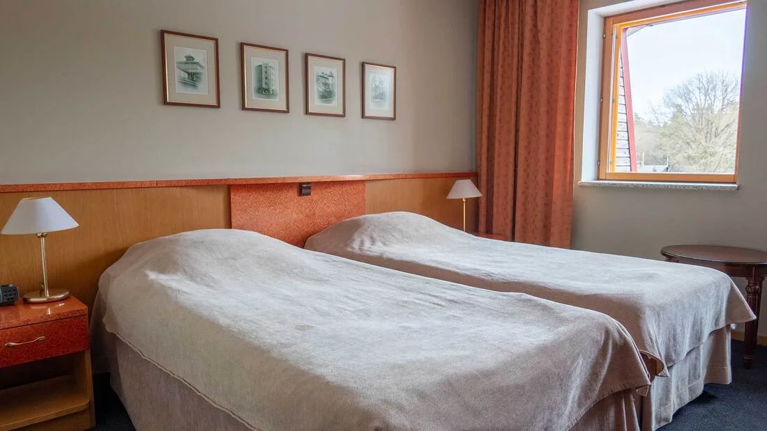 Standard room at T&auml;hetorni Hotell